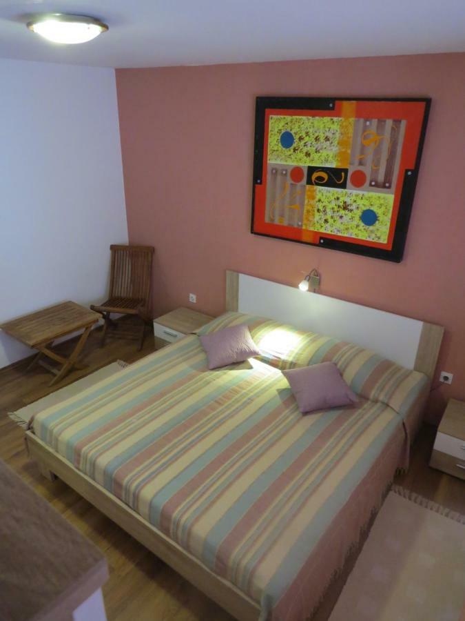 מאלי לוסיניי Great Apartment מראה חיצוני תמונה